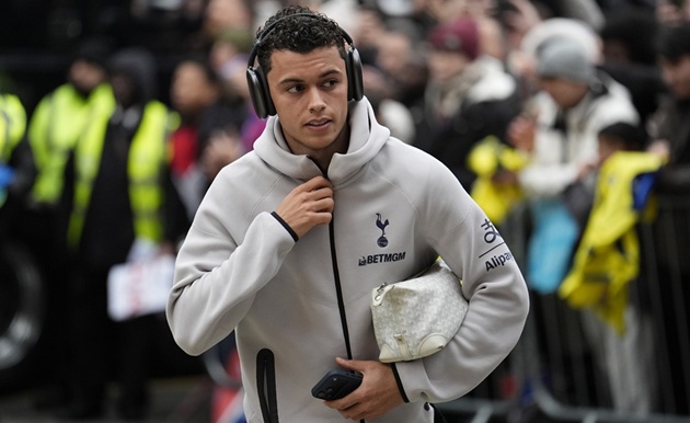 Johnson đắt hàng trên TTCN Ngoại hạng Anh