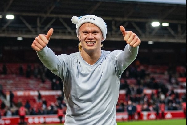 Haaland trong màu áo Man City.