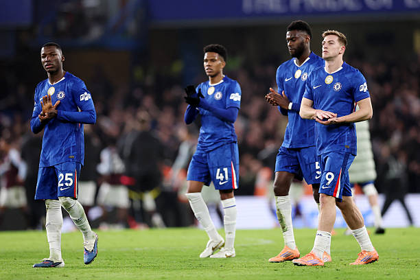 Chelsea sẽ xoay tua đội h&igrave;nh.