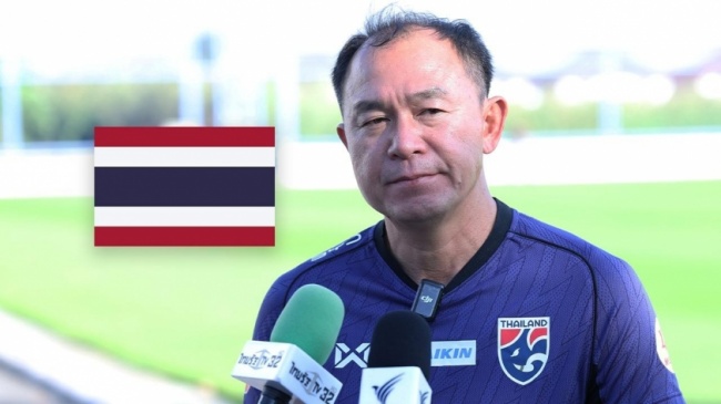 HLV Thawatchai Damrong-Ongtrakul kỳ vọng U23 Th&aacute;i Lan vượt qua kh&oacute; khăn.