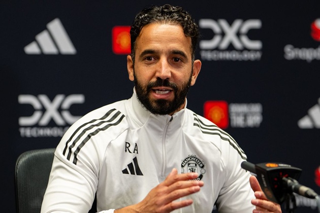 Man United cần có những suy tính cho TTCN tháng 1.