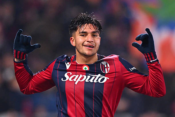 Castro hiện đang lọt v&agrave;o tầm ngắm của Chelsea. 