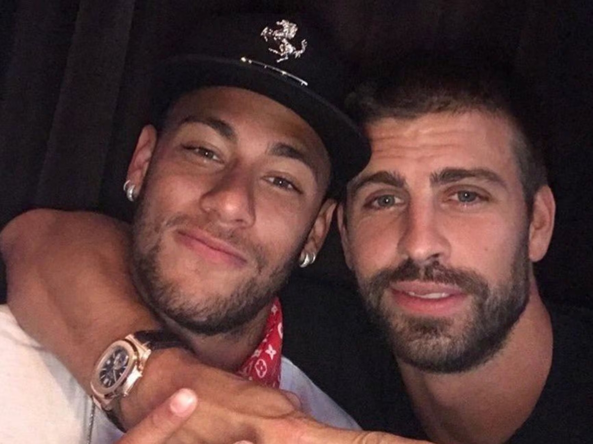 Tấm ảnh Se Queda được Gerard Pique đăng tải trước khi Neymar gia nhập PSG.