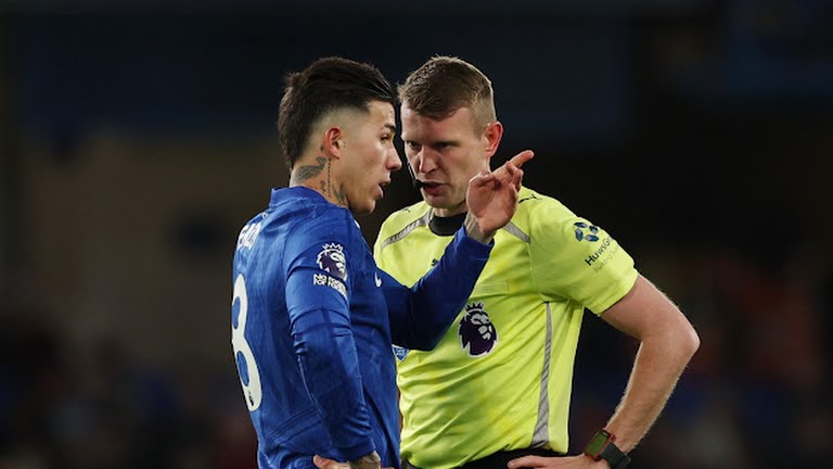 Enzo Fernandez (7,2/10): L&agrave;m tốt trong việc kiểm so&aacute;t b&oacute;ng v&agrave; c&oacute; một b&agrave;n thắng đẹp mắt, nhưng thiếu đi sự s&aacute;ng tạo trong phần c&ograve;n lại của trận đấu.