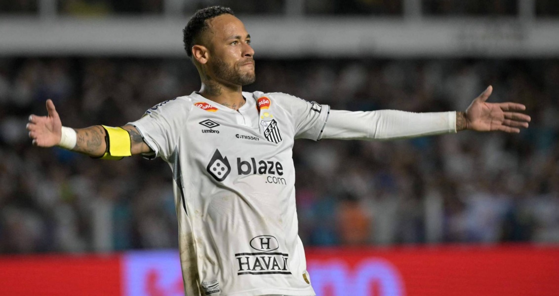 Neymar ở lại Santos.