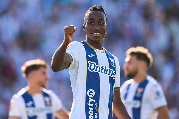 Diomande được nhiều CLB săn đ&oacute;n.