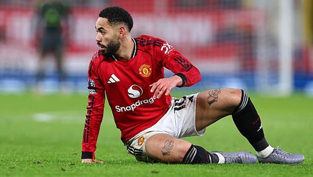 Lối chơi của Matheus Cunha khiến Manchester United khó xử.