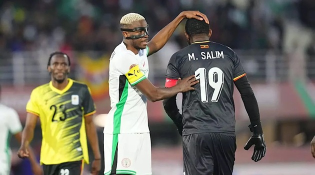 Ảnh bài viết Uganda dùng 3 thủ môn trong 11 phút tại AFCON