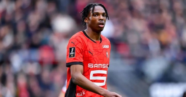 Arsenal muốn v&aacute; h&agrave;ng thủ với Jacquet.