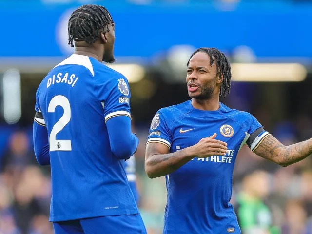 Sterling đứng đầu danh s&aacute;ch thanh l&yacute; của The Blues.