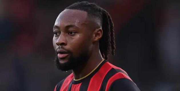 Antoine Semenyo ở rất gần Man City.