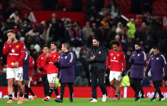 Ảnh bài viết Nghịch lý bán mới được mua đang trói chân Ruben Amorim