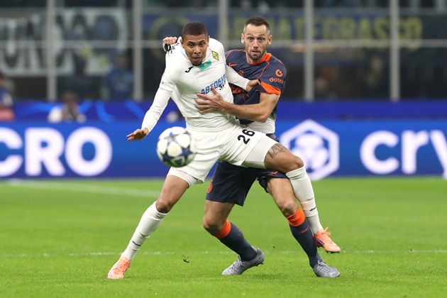 H&agrave;ng thủ l&agrave; nơi Inter Milan cần c&oacute; kế hoạch nh&acirc;n sự l&acirc;u d&agrave;i.