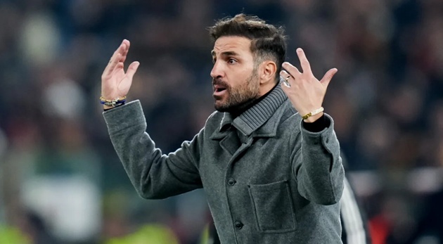 Fabregas từng gi&agrave;nh 2 danh hiệu Ngoại hạng Anh thời c&ograve;n đ&aacute; cho Chelsea