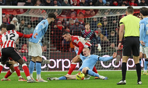 Ảnh bài viết Cú sảy chân trước Sunderland khiến Man City tan mộng vô địch?