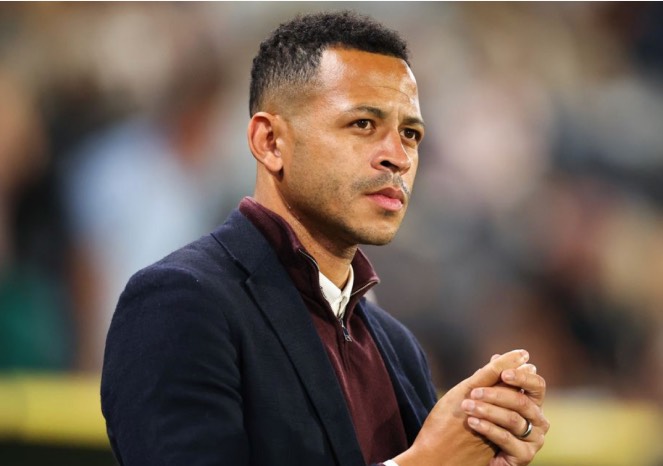 BlueCo phải t&igrave;m người thay thế xứng đ&aacute;ng cho Liam Rosenior ở Strasbourg.