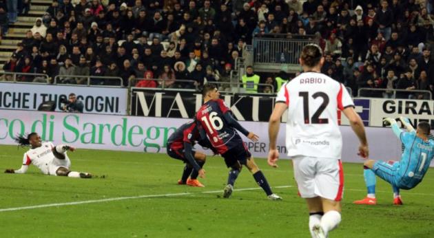 Ảnh bài viết Leao tỏa sáng, Milan nhọc nhằn chiếm đỉnh bảng Serie A