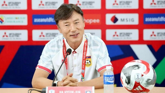 Huấn luyện vi&ecirc;n Ha Hyeok-jun chia tay b&oacute;ng đ&aacute; L&agrave;o.