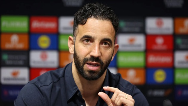 Amorim không hài lòng khi bị phóng viên chất vấn về sơ đồ 3-4-3.