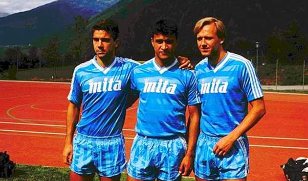 Dan Corneliusson với Stefano Borgonovo và Claudio Borghi giúp Como trụ lại Serie A