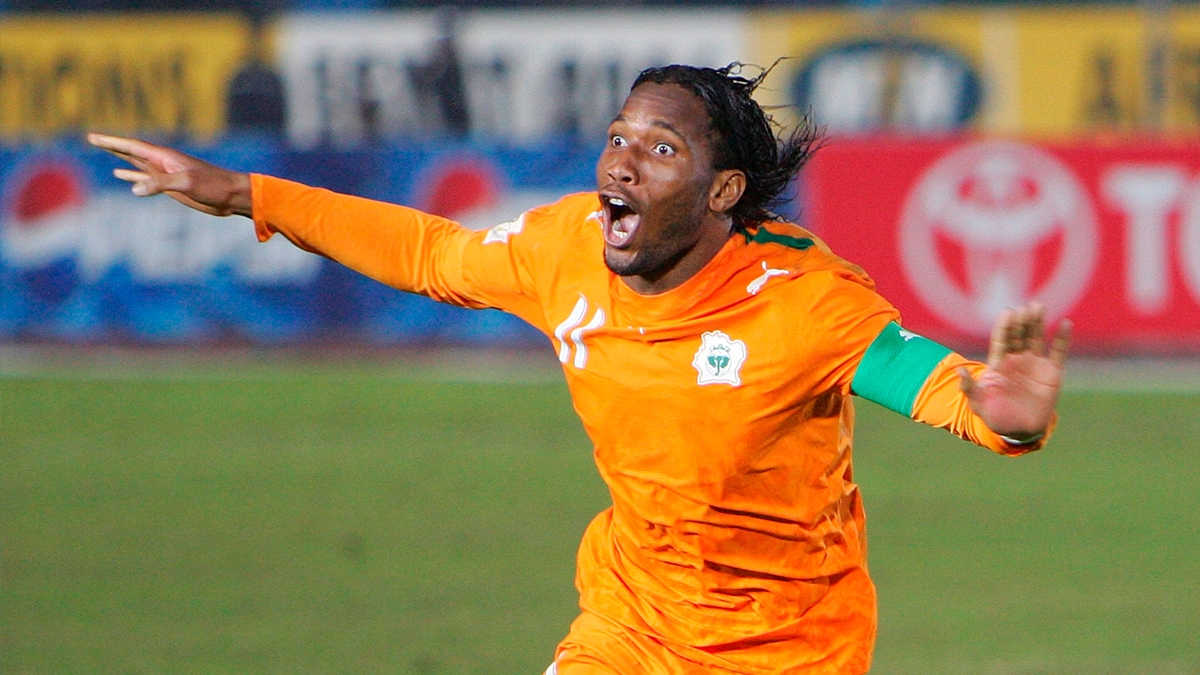 Didier Drogba c&oacute; lẽ l&agrave; một trong những huyền thoại nổi tiếng nhất của b&oacute;ng đ&aacute; Bờ Biển Ng&agrave;.