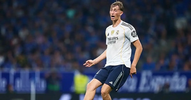 Xabi Alonso x&aacute;c nhận chấn thương của Huijsen