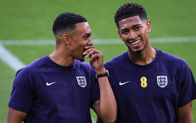 Trent và Bellingham đang chờ Wharton tại Bernabeu