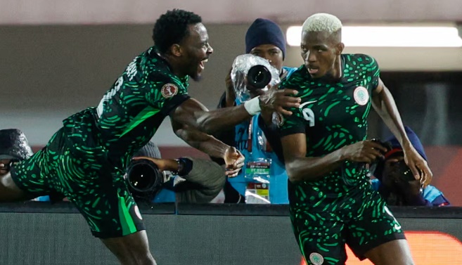 Osimhen đang là đầu tàu dẫn dắt hàng công Nigeria.