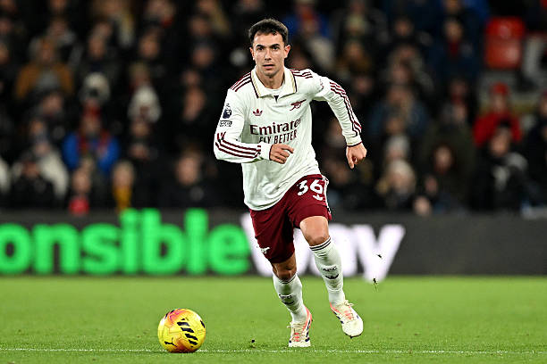 Martin Zubimendi c&oacute; m&agrave;n thể hiện ấn tượng trong m&agrave;u &aacute;o Arsenal. 