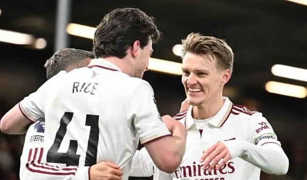 Martin Odegaard và Declan Rice tỏa sáng trong trận đấu với Bournemouth.