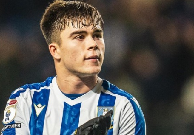 Ảnh bài viết Sau tranh cãi với Amorim, Harry Amass tìm đường sang Stoke City