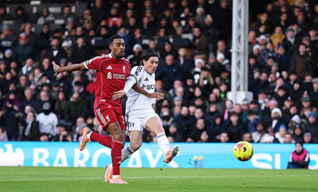 Ảnh bài viết Người cũ Harry Wilson trừng phạt hàng thủ Liverpool