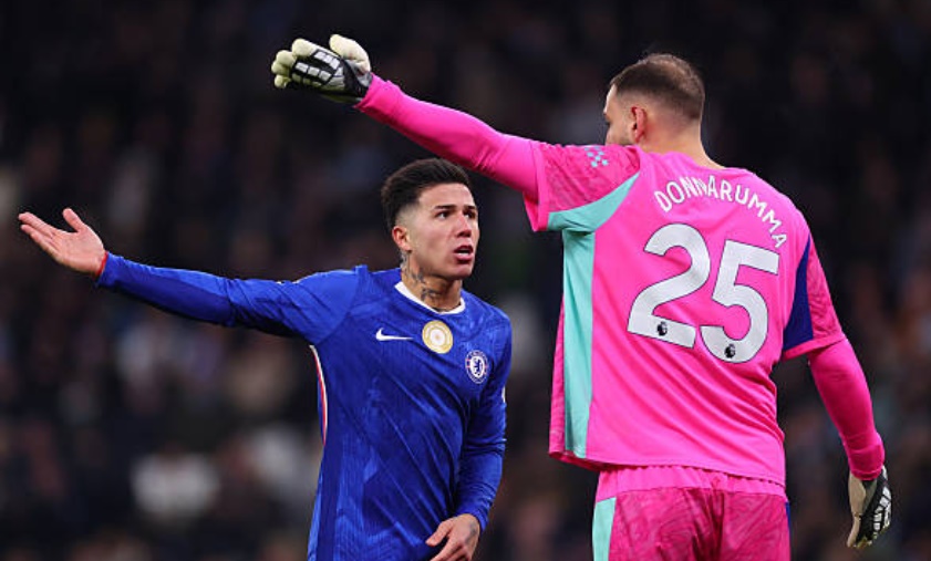 Man City chia điểm đáng tiếc trước Chelsea.