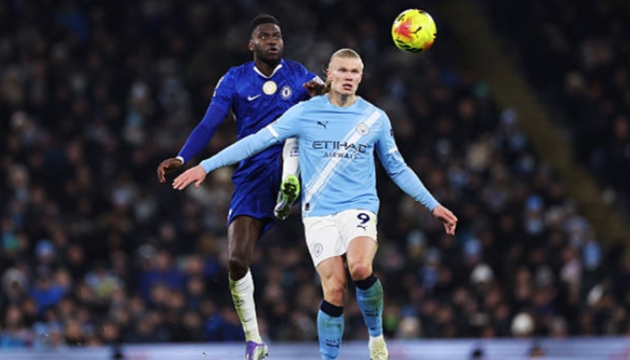 Benoit Badiashile (7.1): Khả năng triển khai bóng từ tuyến dưới đôi khi chưa tốt, nhưng về mặt phòng ngự, Badiashile chơi ổn định và là một trong những hậu vệ được chấm điểm cao nhất của Chelsea trận này.