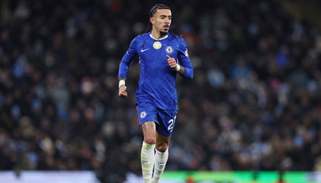 Malo Gusto (6.8): Gặp khó trong hiệp một khi phải trám vào vị trí hậu vệ trái do Cucurella chấn thương. Tuy nhiên, anh chơi tốt hơn hẳn khi được đẩy lên đá wing-back phải trong hiệp hai, góp phần vào thế trận tấn công khởi sắc.