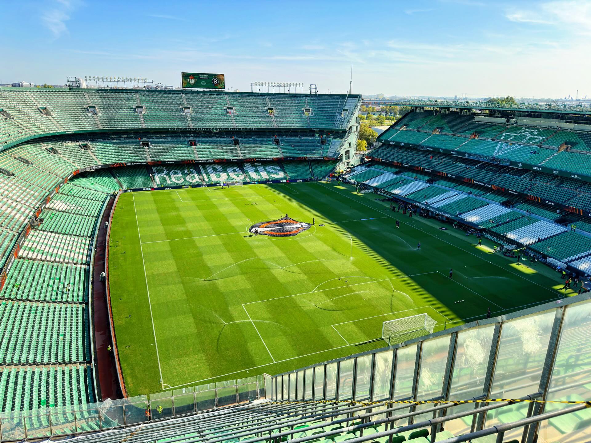 Sân vận động hiện tại của Real Betis được đặt theo tên của cố Chủ tịch Benito Villamarin.