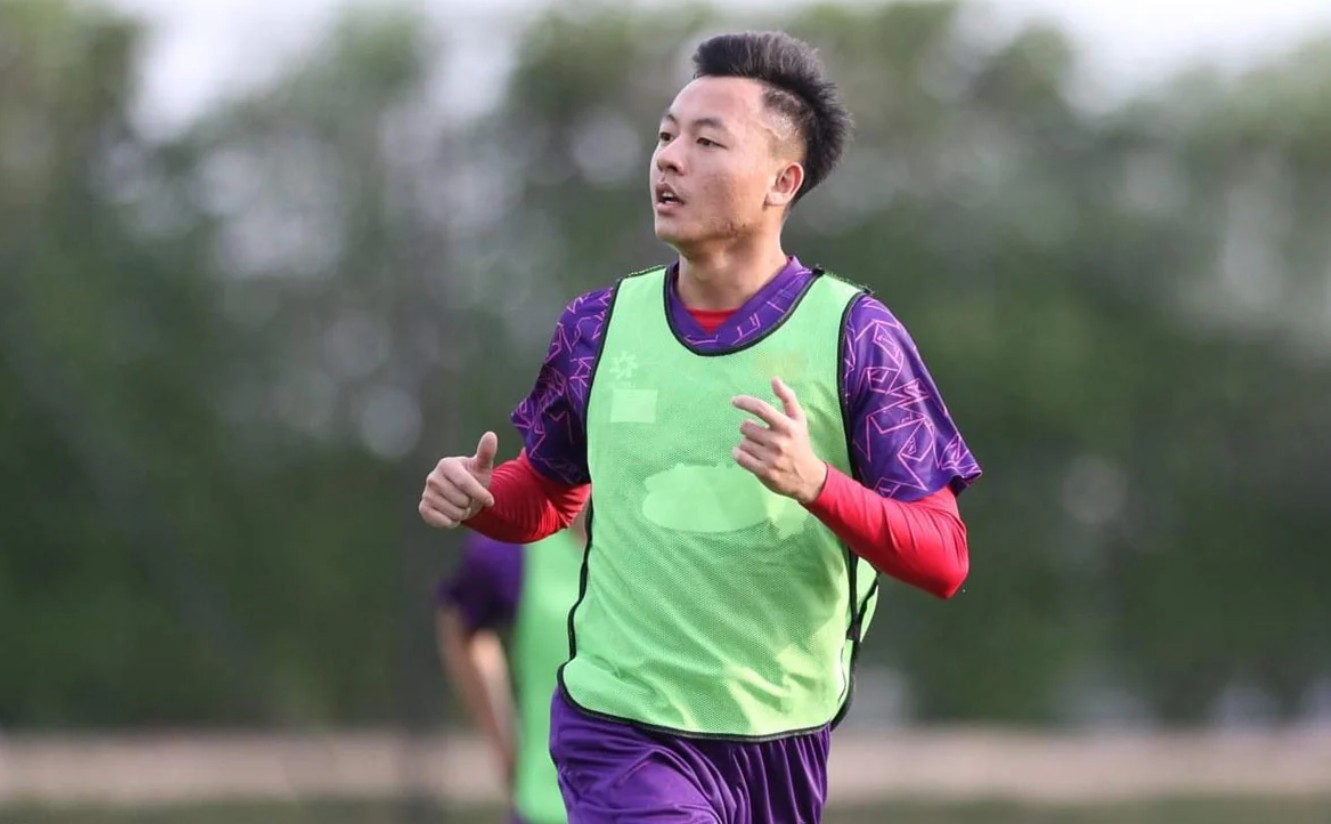 Nguyễn Th&aacute;i Sơn l&agrave; nh&acirc;n tố quan trọng nơi tuyến giữa của U23 Việt Nam. Ảnh: VFF.