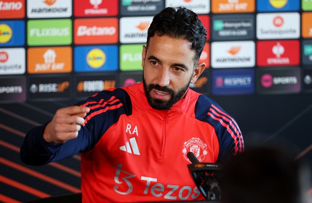 Amorim đ&atilde; nhận nhiều chỉ tr&iacute;ch sau giai đoạn ở Man United.