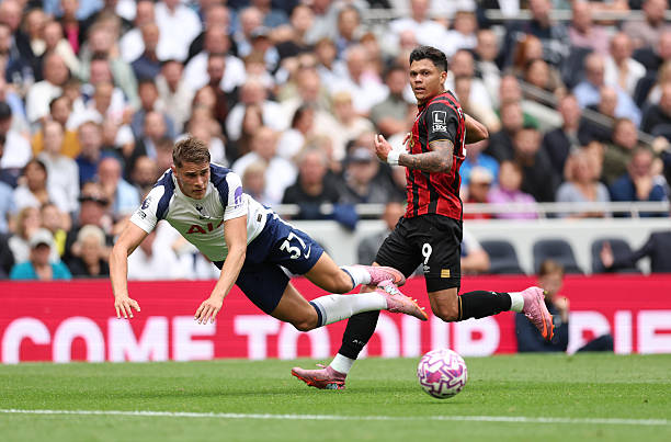 Một kết quả h&ograve;a l&agrave; kịch bản dễ xảy ra nhất.