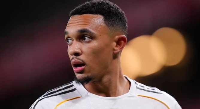 Real từ chối bán Arnold.