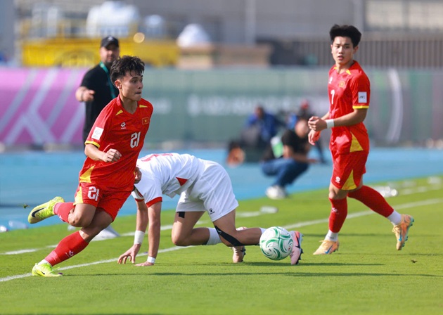 Đình Bắc tiếp tục toả sáng cho U23 Việt Nam.