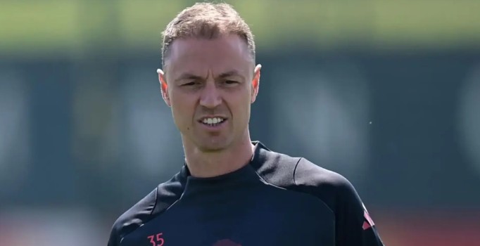 Ảnh bài viết Jonny Evans tái xuất Man Utd, phò tá Darren Fletcher