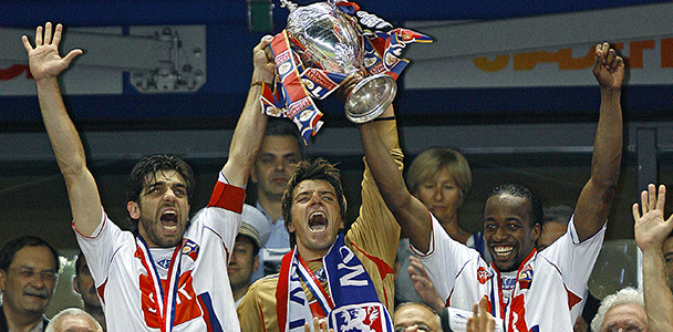 Lyon từng c&oacute; giai đoạn thống trị b&oacute;ng đ&aacute; Ph&aacute;p.