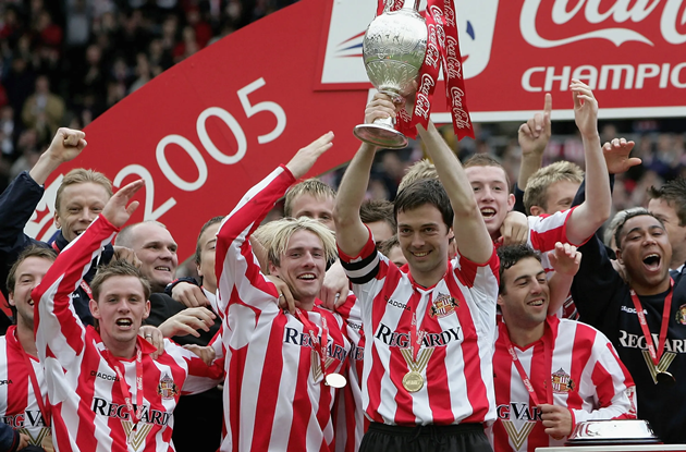 Sunderland đăng quang Championship m&ugrave;a giải 2004/05 tại s&acirc;n &Aacute;nh s&aacute;ng.