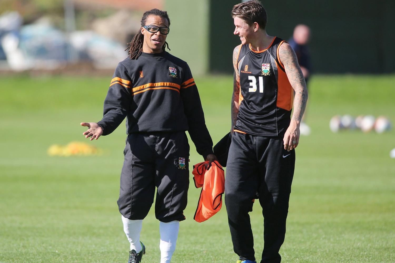 Phong độ tệ hại của đội bóng và những sự vắng mặt vô lí khiến Davids chia tay đội bóng