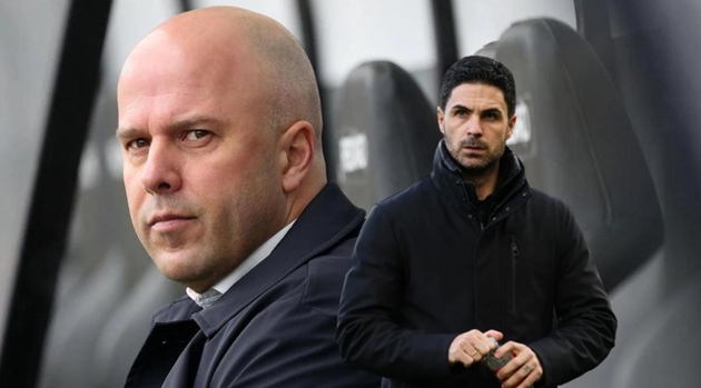 Mikel Arteta v&agrave; Arne Slot đang ở hai t&igrave;nh thế ho&agrave;n to&agrave;n kh&aacute;c nhau.