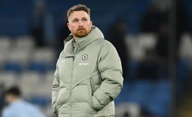 Calum McFarlane đưa ra lời cảnh b&aacute;o cho Liam Rosenior.