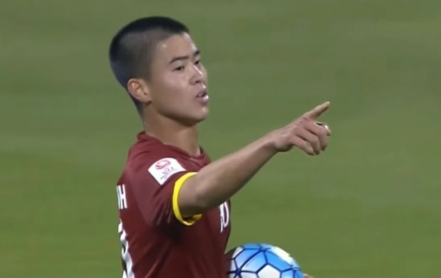 Duy Mạnh trong trận thua U23 Jordan cách đây 10 năm.