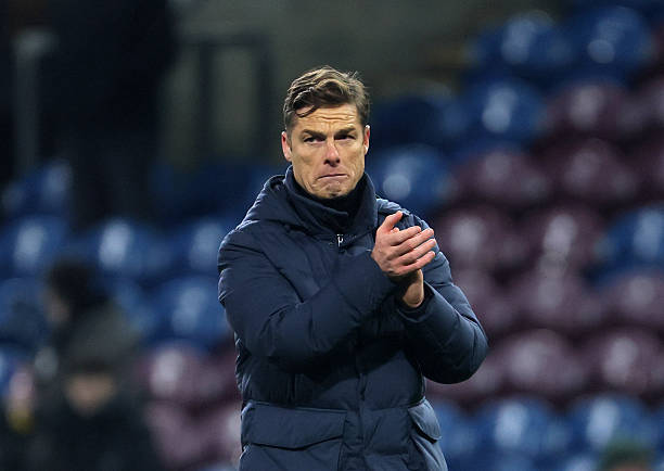 Ảnh bài viết HLV Burnley ngó lơ biến động lớn tại Man Utd