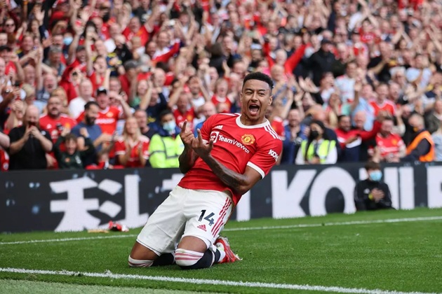Lingard được khuy&ecirc;n n&ecirc;n quay lại Anh.